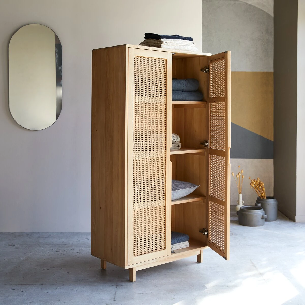 Luis - Armoire En Orme Massif Et Cannage 6 Luis - Armoire En Orme Massif Et Cannage – Image 4