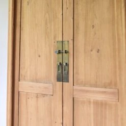 Yuki - Armoire En Pin Massif Recyclé -Magasin De Meubles 1200 1200 armoire en pin massif recycle yuki 2