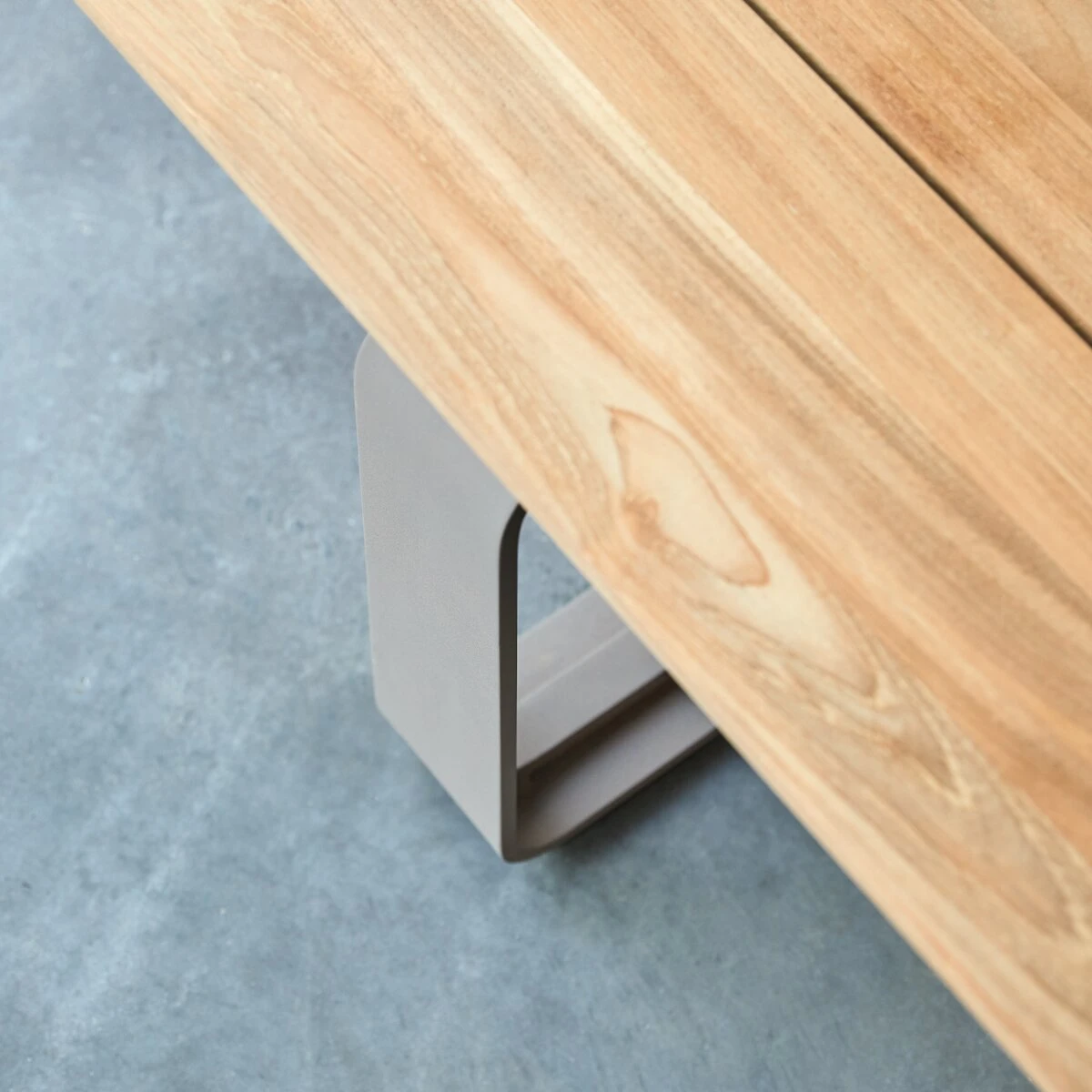 Harper - Banc En Teck Massif Et Aluminium 7 Harper - Banc En Teck Massif Et Aluminium – Image 5