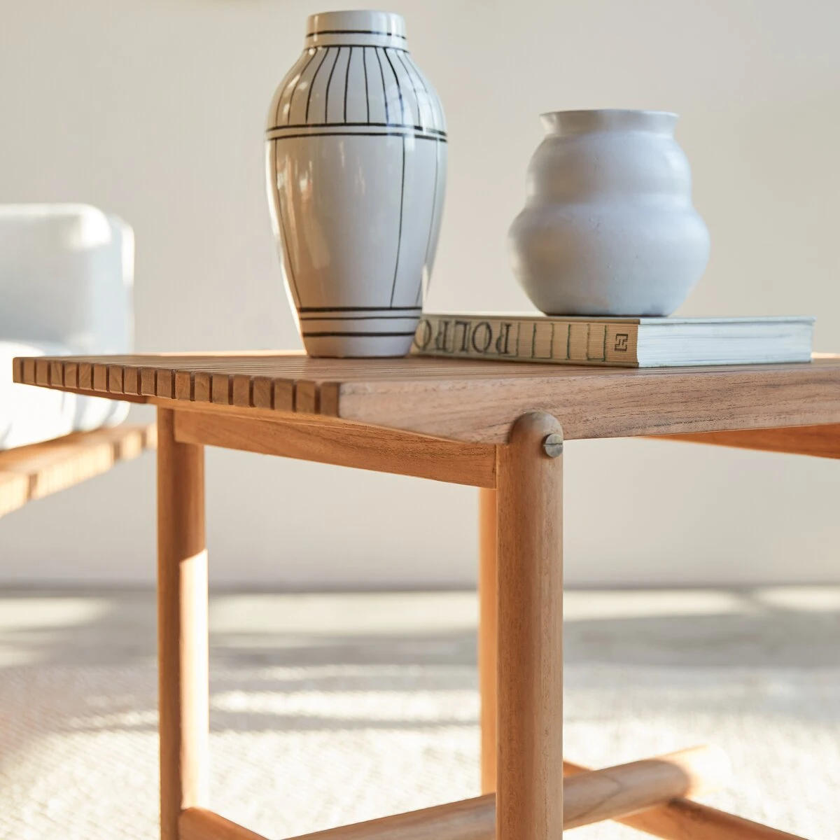 Fado - Bout De Canapé En Teck Massif 4 Fado - Bout De Canapé En Teck Massif – Image 2