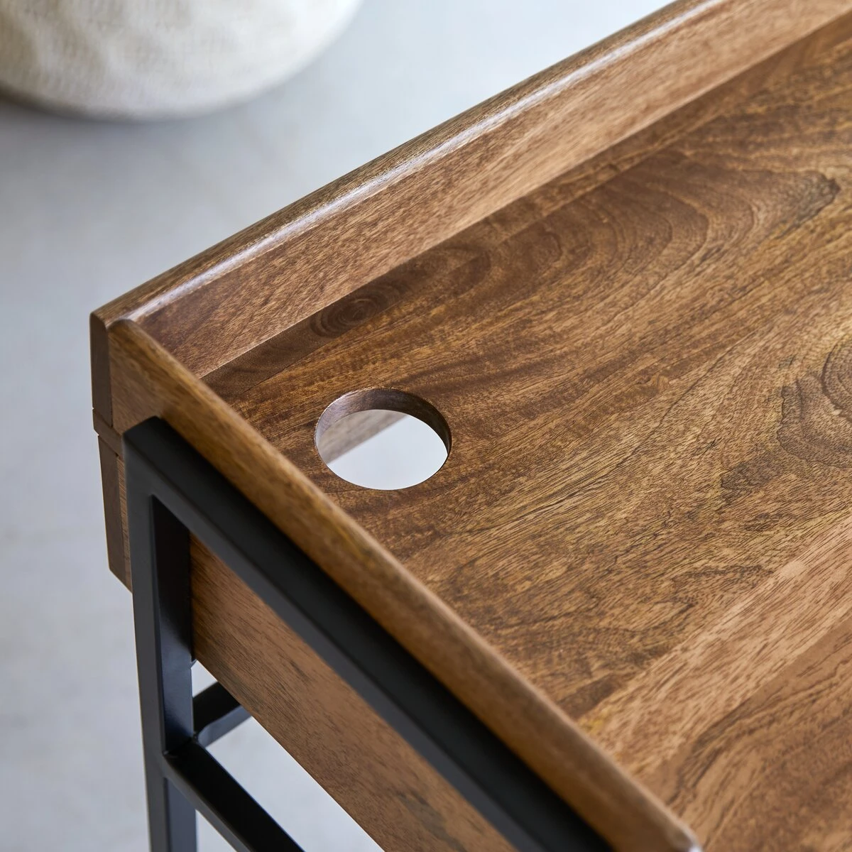 Hedda - Bureau En Manguier Massif Et Métal 7 Hedda - Bureau En Manguier Massif Et Métal – Image 5