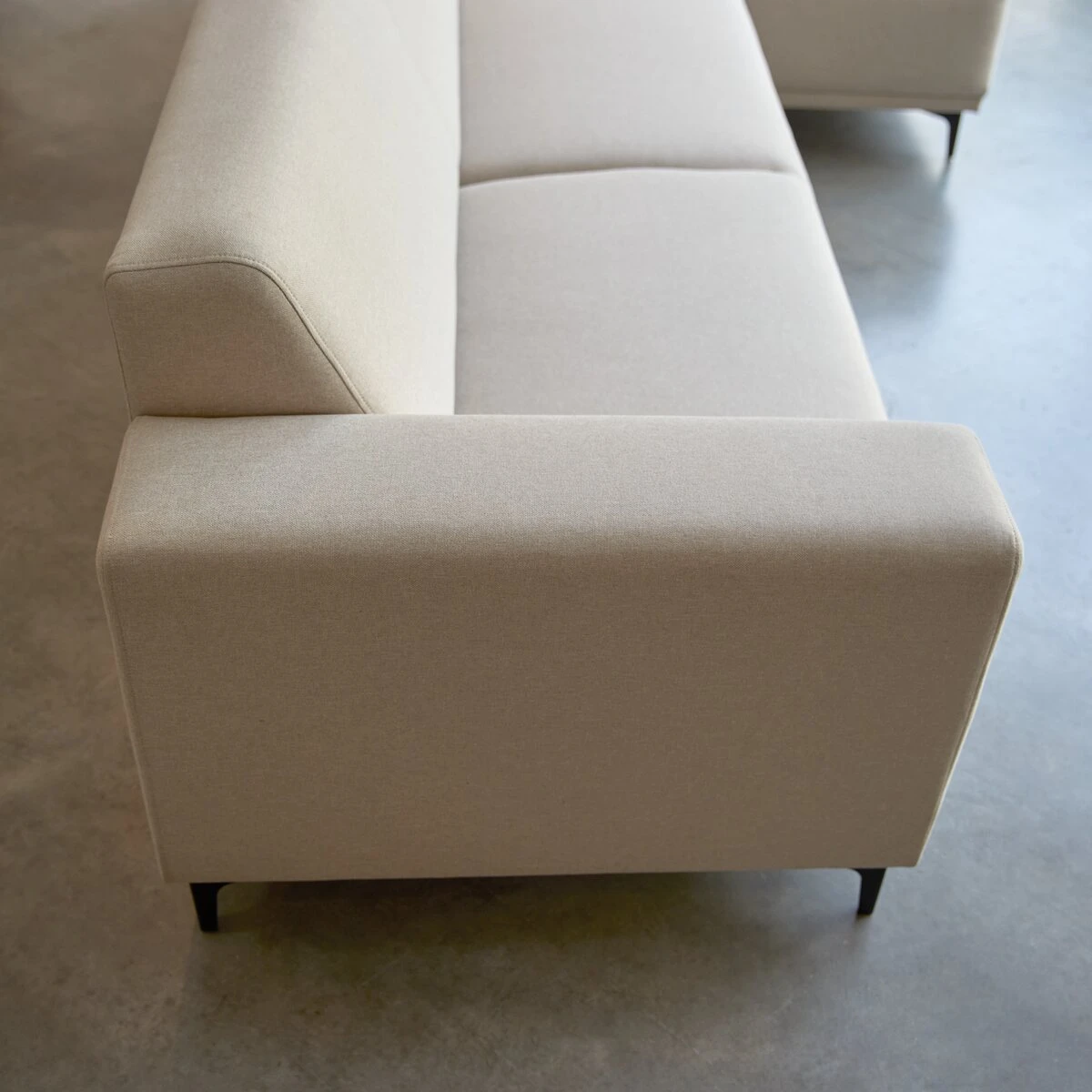 Lars - Canapé D'angle Droit En Tissu écru 300 X 150 Cm, 5 Places 7 Lars - Canapé D'angle Droit En Tissu écru 300 X 150 Cm, 5 Places – Image 5