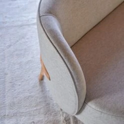 Hoya - Canapé En Chêne Massif Et Tissu Gris 3 Places -Magasin De Meubles 1200 1200 canape hoya en chene massif et tissu gris 3 places 1