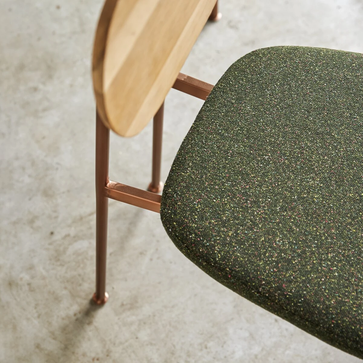 Yutapi - Chaise Kaki En Chêne 6 Yutapi - Chaise Kaki En Chêne – Image 4