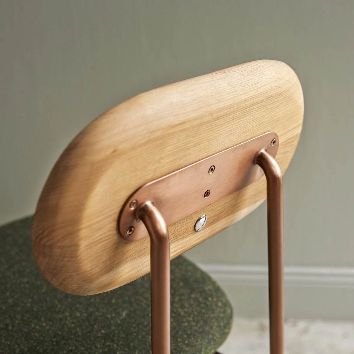 Yutapi - Chaise Kaki En Chêne 9 Yutapi - Chaise Kaki En Chêne – Image 7