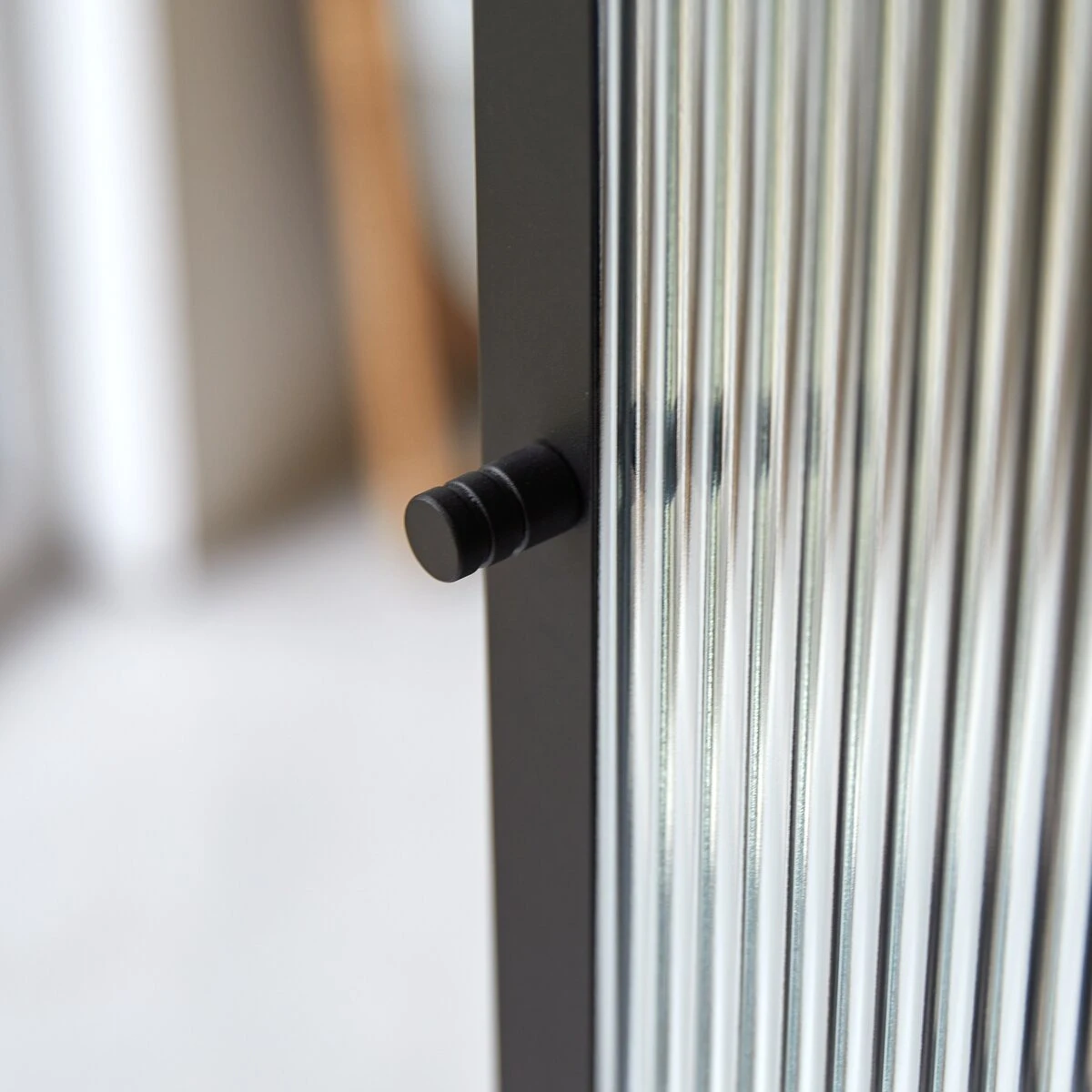 Antonin - Colonne En Métal 6 Antonin - Colonne En Métal – Image 4