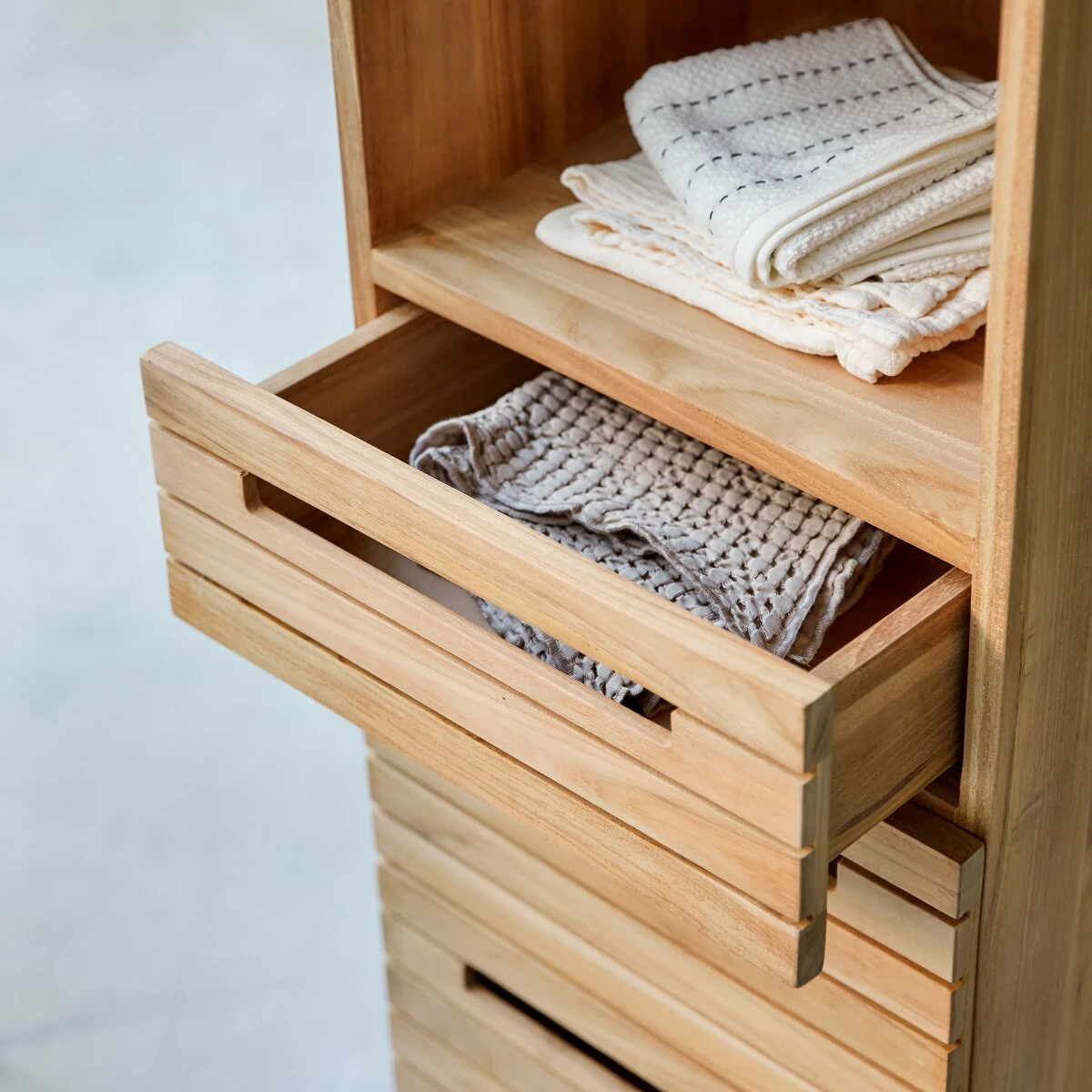 Slats - Colonne En Teck Massif 4 Slats - Colonne En Teck Massif – Image 2