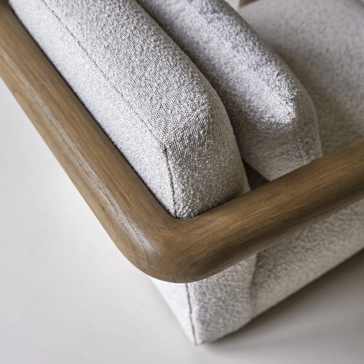 Nina - Fauteuil Bas En Mindi Massif Et Tissu écru 8 Nina - Fauteuil Bas En Mindi Massif Et Tissu écru – Image 6