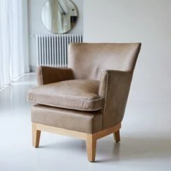 Comoc - Fauteuil En Chêne Massif Et Cuir Cheyenne -Magasin De Meubles 1200 1200 fauteuil comoc en chene massif et cuir cheyenne 3