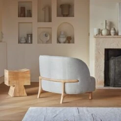 Hoya - Fauteuil En Chêne Massif Et Tissu Gris -Magasin De Meubles 1200 1200 fauteuil hoya en chene massif et tissu gris 3