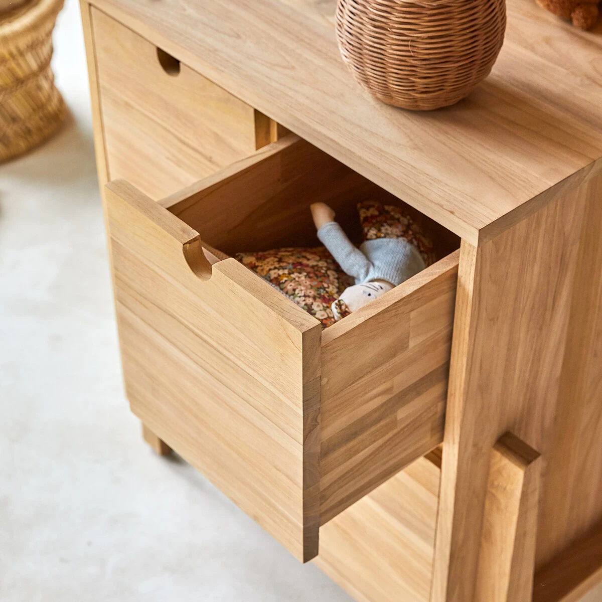 Lubin - Commode Enfant En Teck Massif 4 Lubin - Commode Enfant En Teck Massif – Image 2
