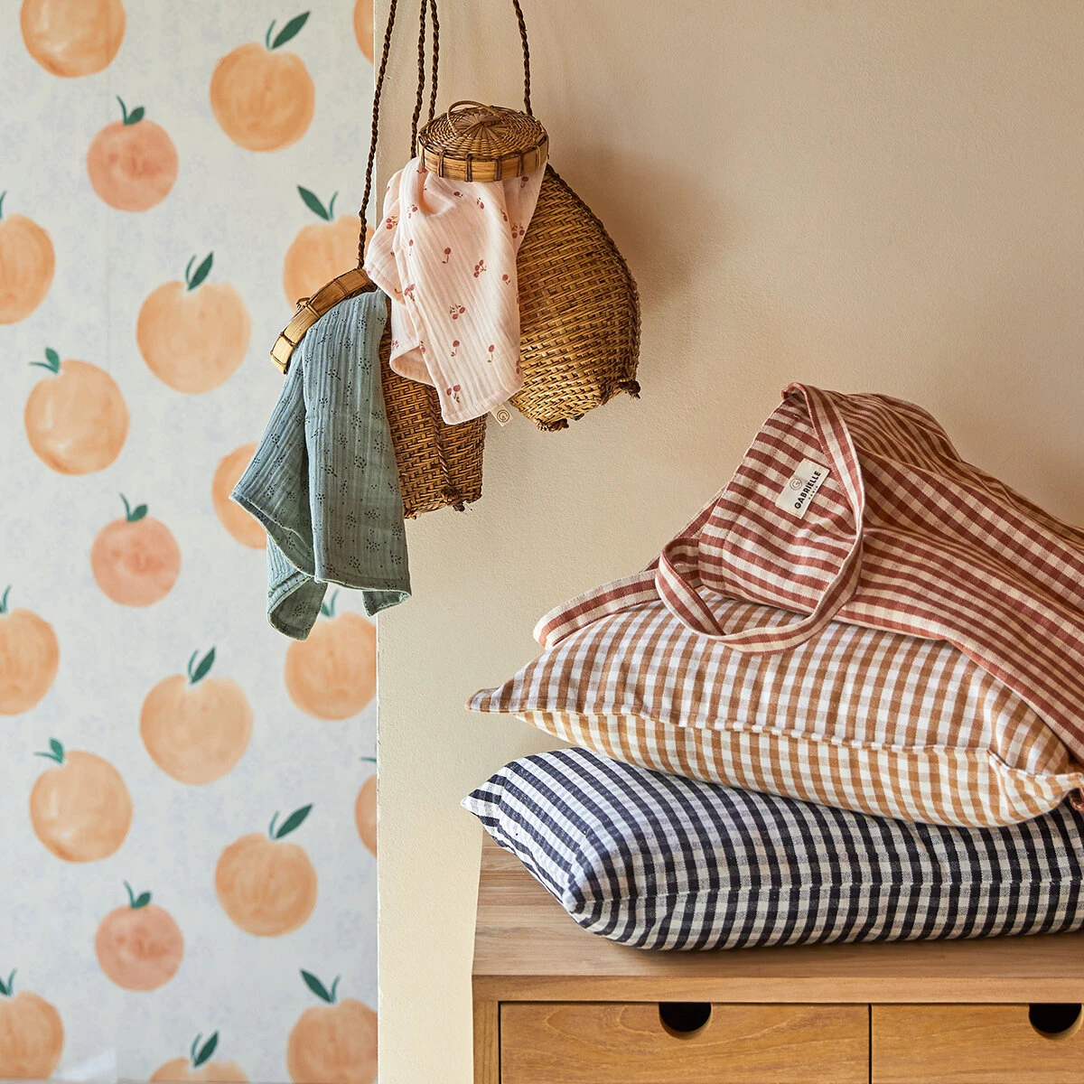 Lubin - Commode Enfant En Teck Massif 7 Lubin - Commode Enfant En Teck Massif – Image 5