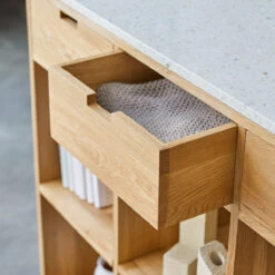 Miho - Bibliothèque Basse En Chêne Massif Et Terrazzo Premium White -Magasin De Meubles 1200 1200 miho bibliotheque basse en chene et terrazzo premium white 2