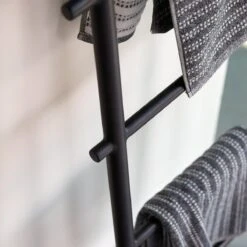 Corto - Porte Serviette En Métal -Magasin De Meubles 1200 1200 porte serviette en metal corto 3