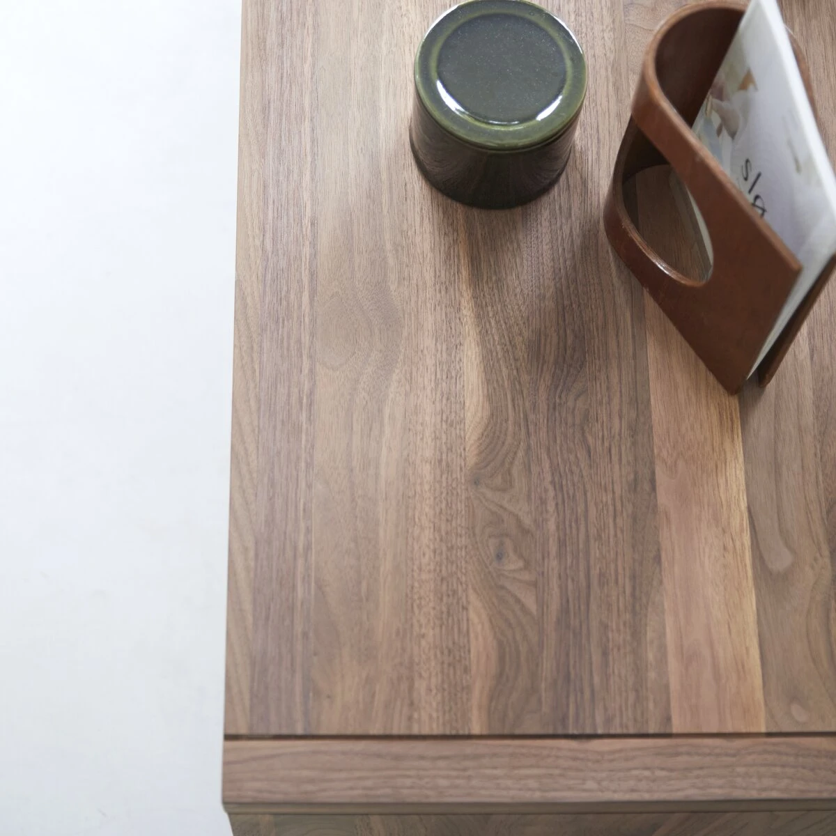 Jonàk - Table Basse En Noyer Massif 5 Jonàk - Table Basse En Noyer Massif – Image 3