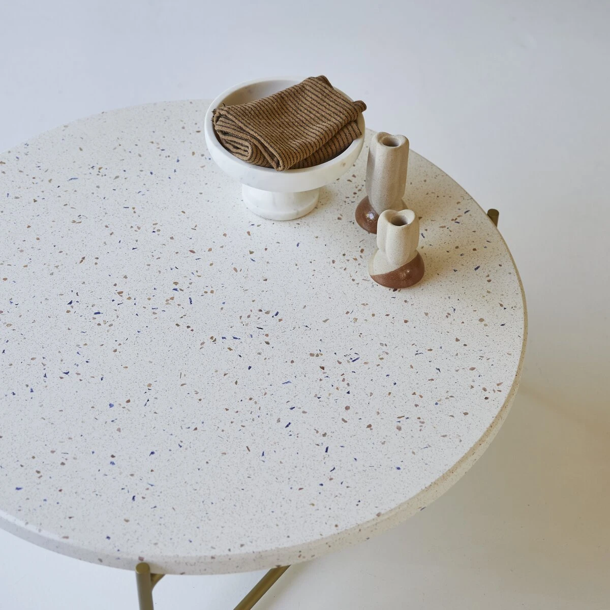 Anatole - Table Basse En Terrazzo Et Métal Confetti 8 Anatole - Table Basse En Terrazzo Et Métal Confetti – Image 6