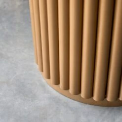 Isaure - Table Ronde En Métal Et Terrazzo 4/6 Pers -Magasin De Meubles 1200 1200 table ronde en metal et terrazzo isaure 4 6 pers 1