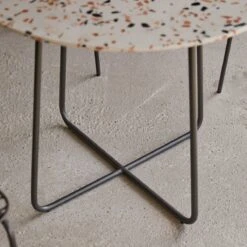 Elio - Table Ronde En Terrazzo Premium Et Métal Brown 4 Pers. 12 Elio - Table Ronde En Terrazzo Premium Et Métal Brown 4 Pers. -Magasin De Meubles 1200 1200 table ronde en terrazzo premium et metal elio brown 4 pers 4