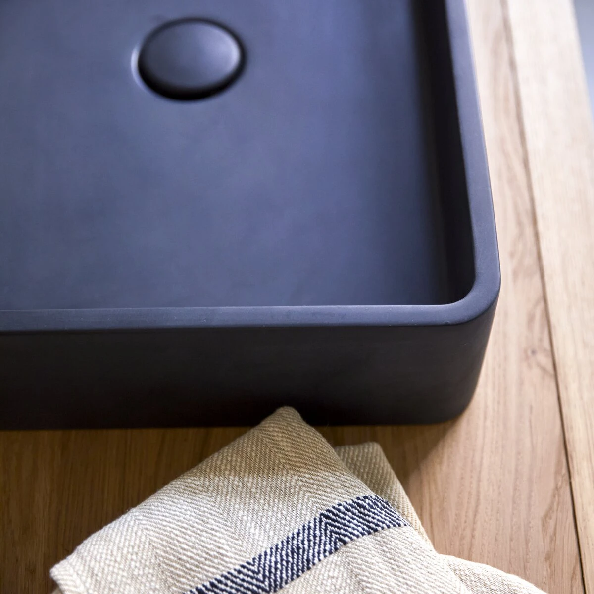 Iris - Vasque En Terrazzo Black 6 Iris - Vasque En Terrazzo Black – Image 4