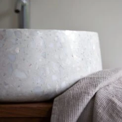 Milos - Vasque Ronde En Terrazzo Premium Moon -Magasin De Meubles 1200 1200 vasque en terrazzo premium milos 4