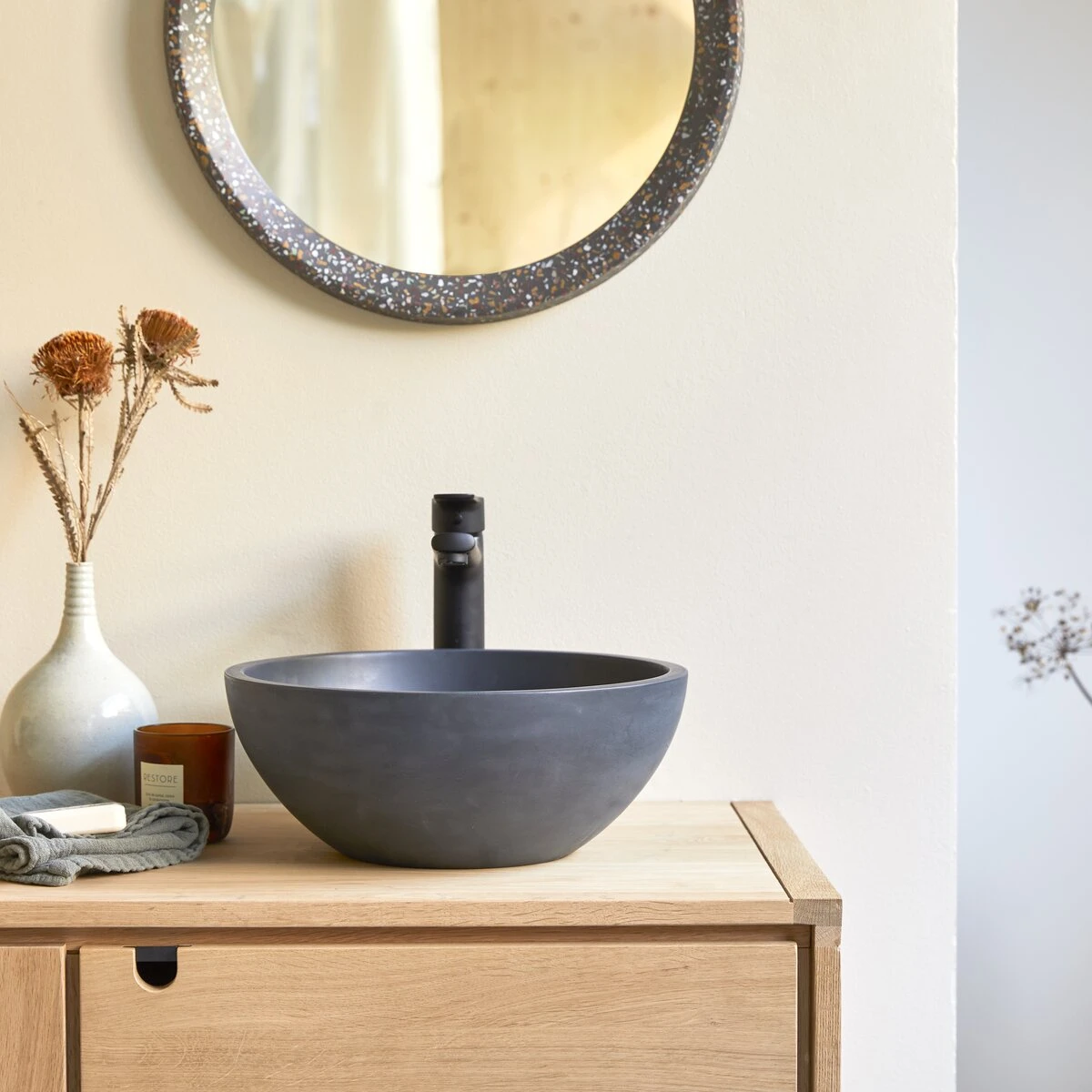 Micha - Vasque Ronde En Terrazzo Black 4 Micha - Vasque Ronde En Terrazzo Black – Image 2