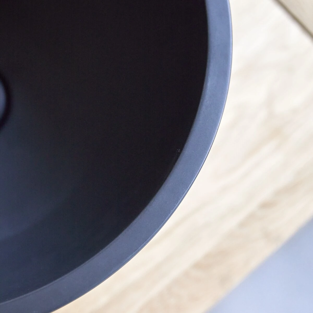 Micha - Vasque Ronde En Terrazzo Black 8 Micha - Vasque Ronde En Terrazzo Black – Image 6